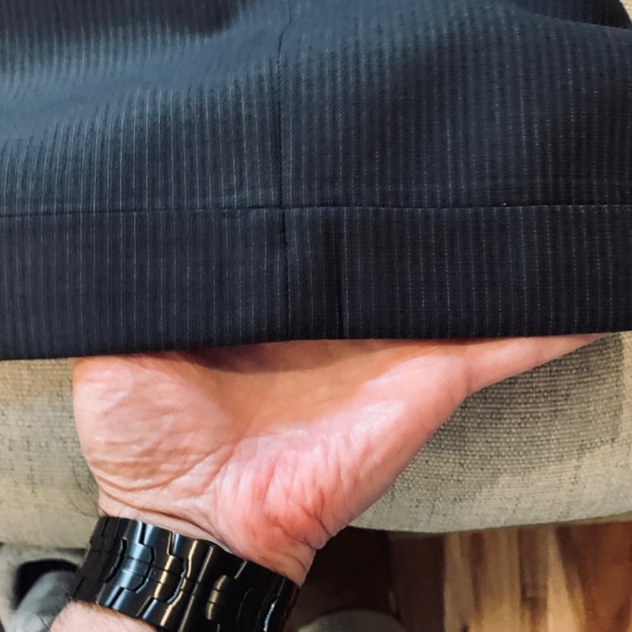 Ralph - Ralph Lauren Men's 46R Blue Pinstripe 100% Wool Two-Button Suit - Picture 10 of 14